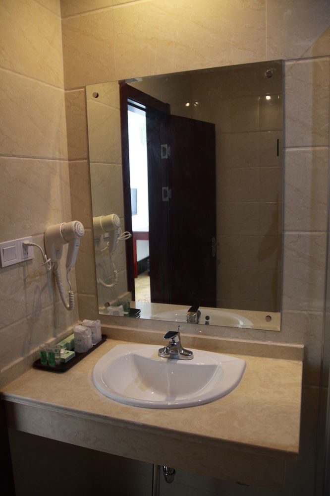 Shanghai Shuiting Holiday Hotel Dış mekan fotoğraf